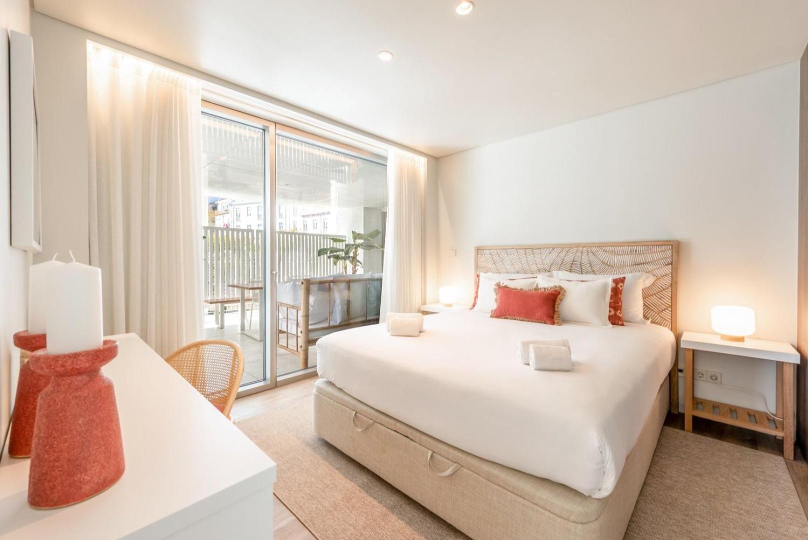 Guestready - 2Br Apt Carlos I With Terrace And Gym Apartment Lisbon Bagian luar foto