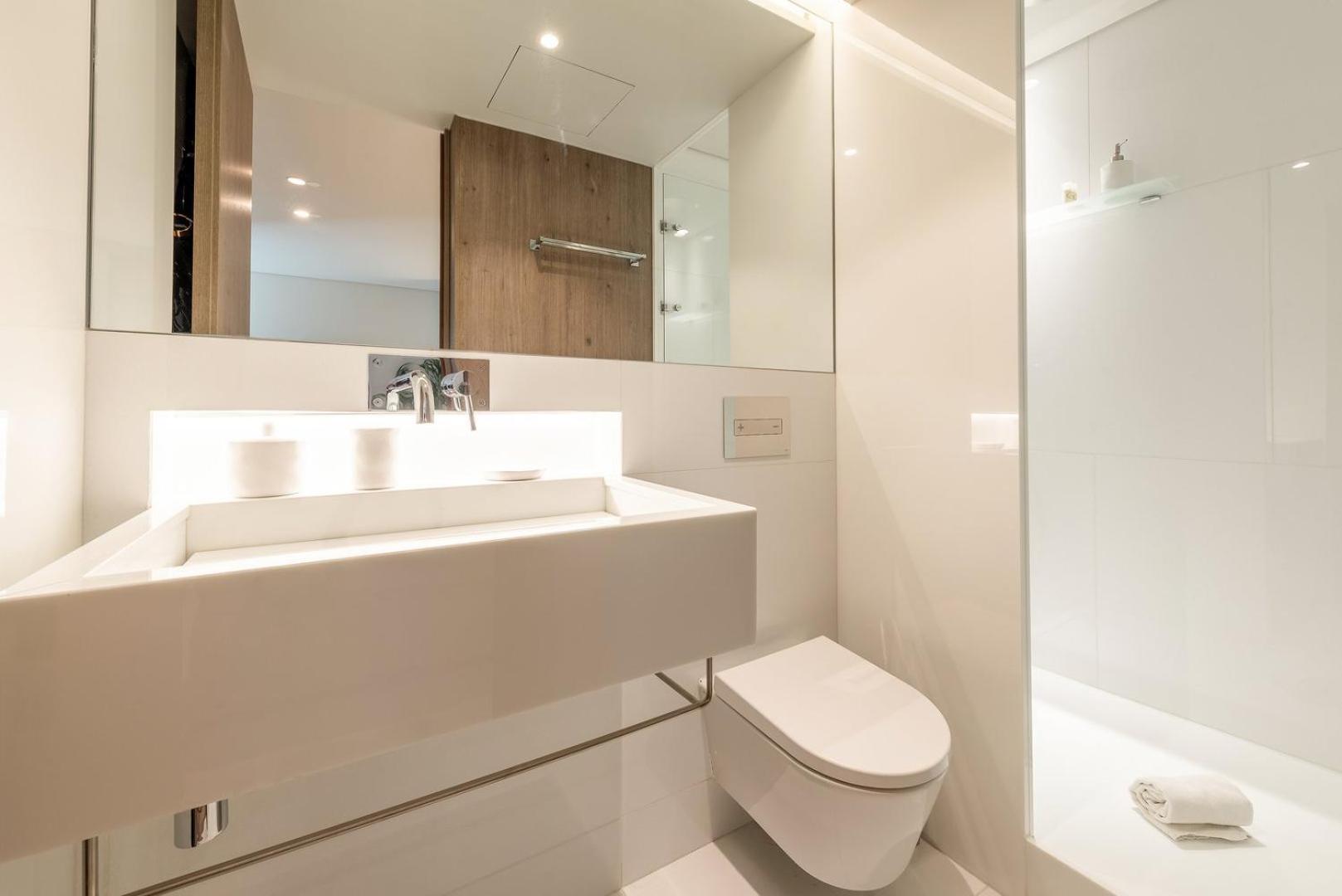 Guestready - 2Br Apt Carlos I With Terrace And Gym Apartment Lisbon Bagian luar foto
